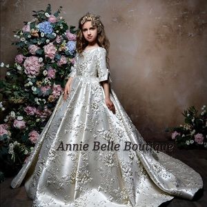 Flower girl dress worn once.  It was purchased from Annie Belle Boutique